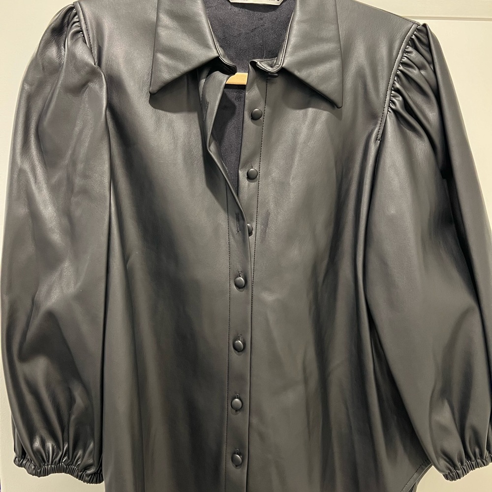 Like New Zara Faux Leather Top *Great for holidays! SzM